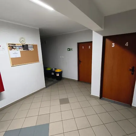 ホテル Zabkowickie Centrum Sportu I Rekreacji Sp. Z O. O. *