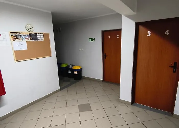 Hotel Zabkowickie Centrum Sportu I Rekreacji Sp. Z O. O. *