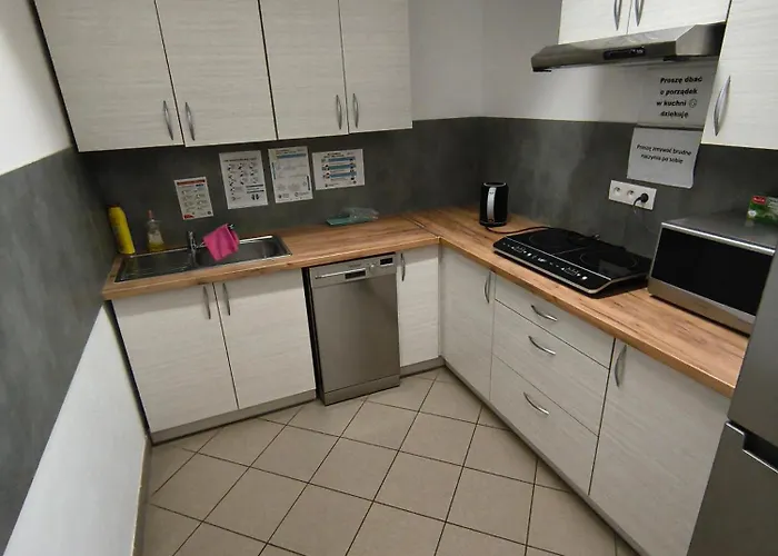 Hotel Zabkowickie Centrum Sportu I Rekreacji Sp. Z O. O. *